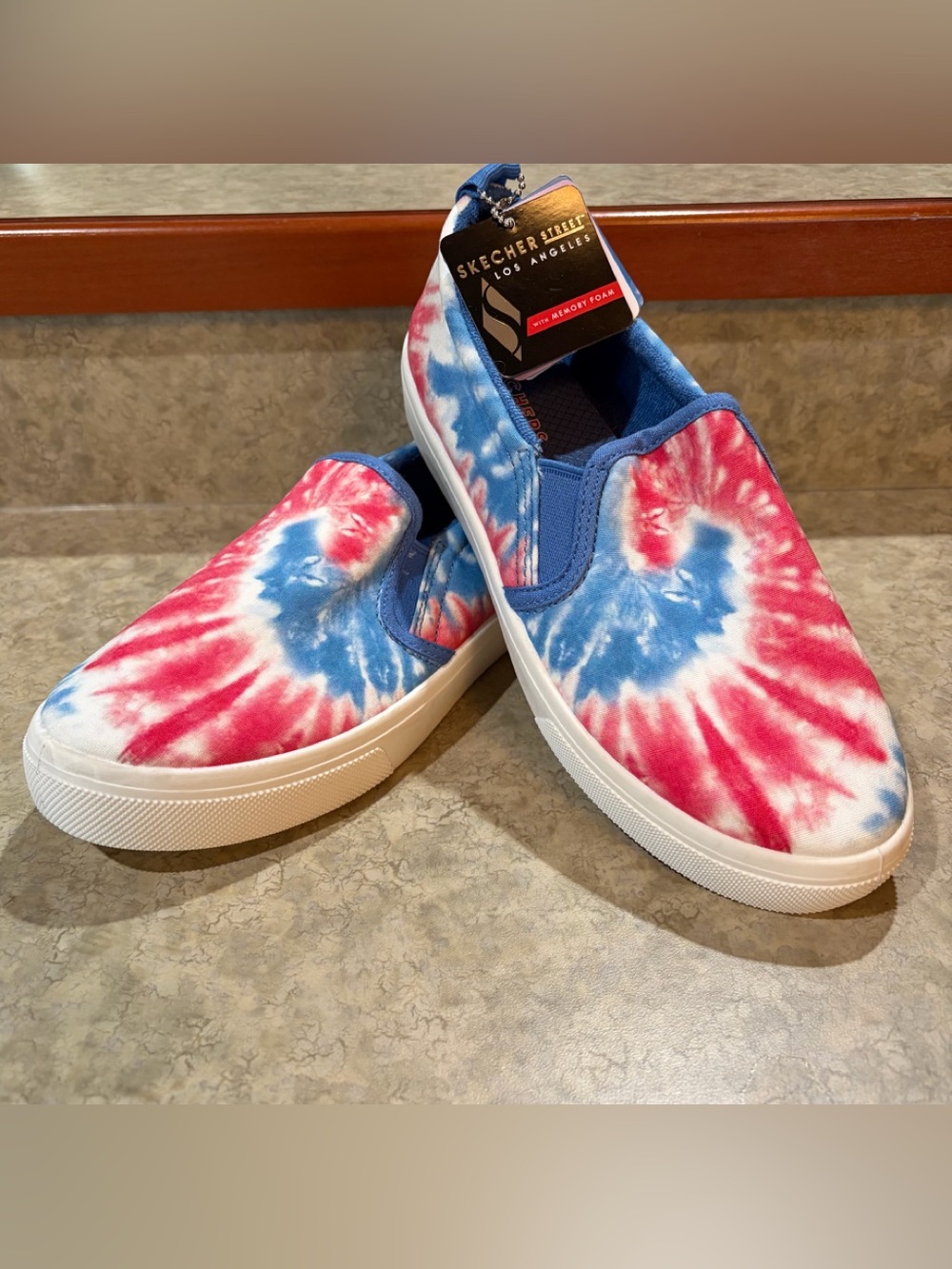 NWT Skechers Slip-On Tie-Dye Sneakers in Red & Blue with Memory Foam Size 7